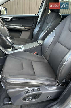 Внедорожник / Кроссовер Volvo XC60 2016 в 