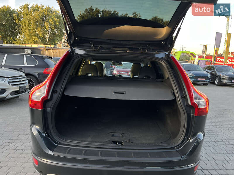 Внедорожник / Кроссовер Volvo XC60 2009 в Львове