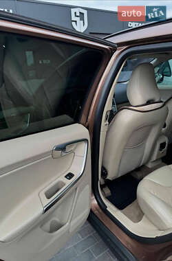 Внедорожник / Кроссовер Volvo XC60 2009 в 