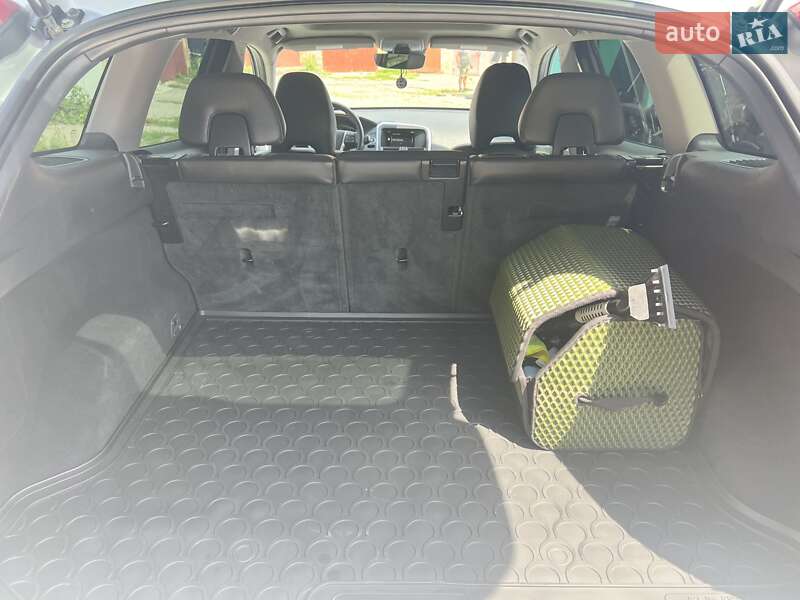 Внедорожник / Кроссовер Volvo XC60 2015 в Полтаве