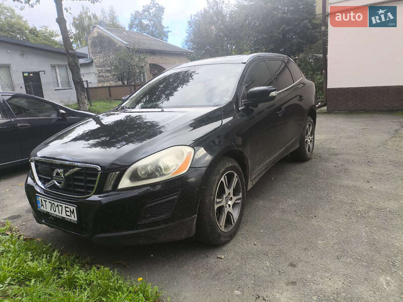 Внедорожник / Кроссовер Volvo XC60 2011 в Калуше