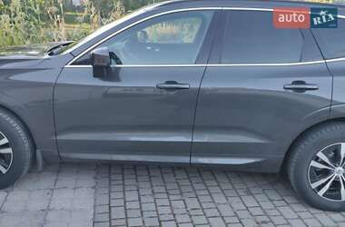 Внедорожник / Кроссовер Volvo XC60 2022 в 