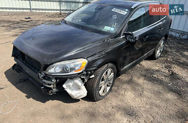 Внедорожник / Кроссовер Volvo XC60 2017 в 