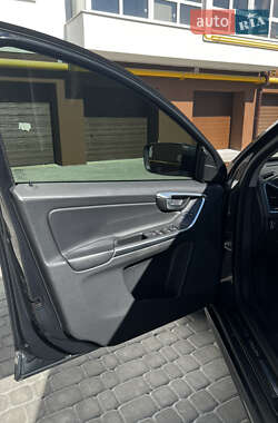 Внедорожник / Кроссовер Volvo XC60 2014 в 
