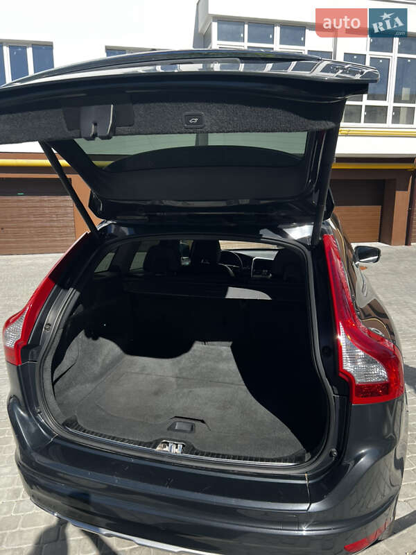 Внедорожник / Кроссовер Volvo XC60 2014 в Ивано-Франковске фото 26 Внедорожник / Кроссовер Volvo XC60 2014 в Ивано-Франковске