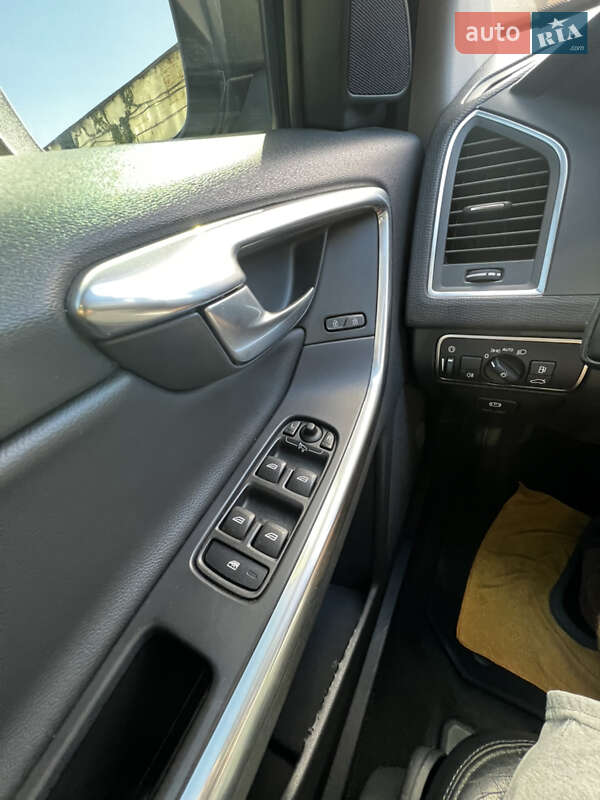 Внедорожник / Кроссовер Volvo XC60 2014 в Ивано-Франковске фото 36 Внедорожник / Кроссовер Volvo XC60 2014 в Ивано-Франковске