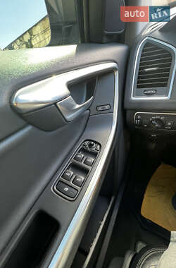 Внедорожник / Кроссовер Volvo XC60 2014 в 