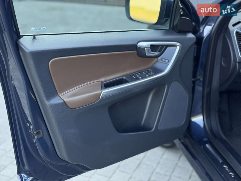 Внедорожник / Кроссовер Volvo XC60 2015 в Сарнах