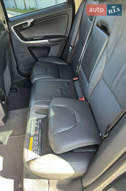 Внедорожник / Кроссовер Volvo XC60 2012 в 