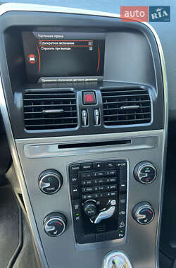 Внедорожник / Кроссовер Volvo XC60 2012 в 
