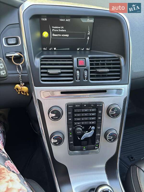 Внедорожник / Кроссовер Volvo XC60 2016 в Киеве