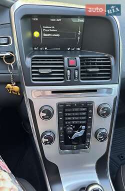 Внедорожник / Кроссовер Volvo XC60 2016 в 