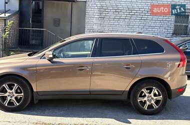 Внедорожник / Кроссовер Volvo XC60 2012 в Киеве