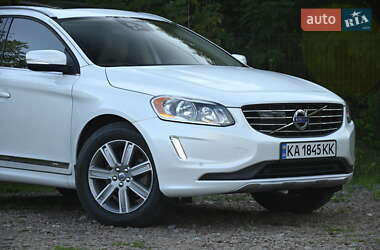Внедорожник / Кроссовер Volvo XC60 2017 в 