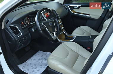 Внедорожник / Кроссовер Volvo XC60 2017 в 