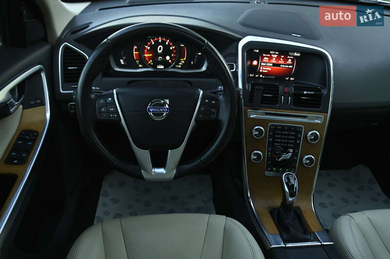Внедорожник / Кроссовер Volvo XC60 2017 в Бердичеве