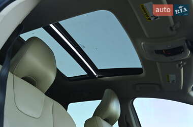 Внедорожник / Кроссовер Volvo XC60 2017 в 