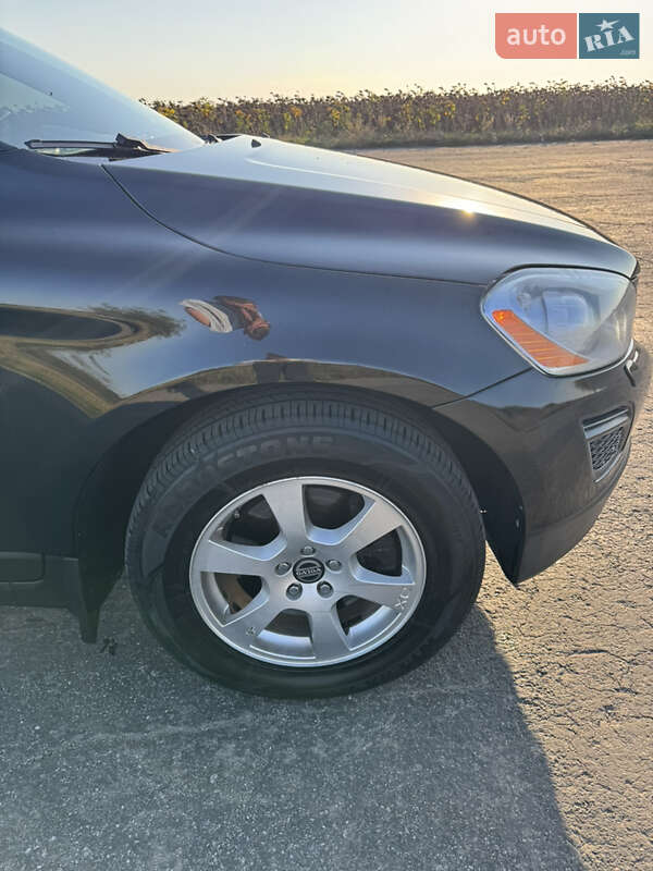 Внедорожник / Кроссовер Volvo XC60 2012 в Баре