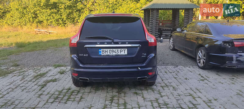 Внедорожник / Кроссовер Volvo XC60 2017 в 