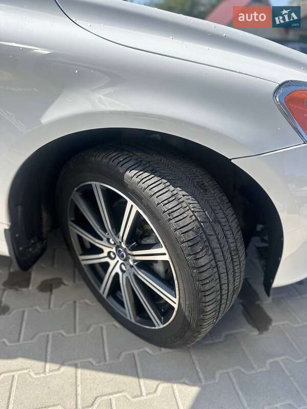 Внедорожник / Кроссовер Volvo XC60 2015 в Шумске