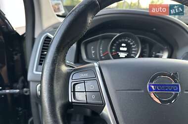Внедорожник / Кроссовер Volvo XC60 2016 в 