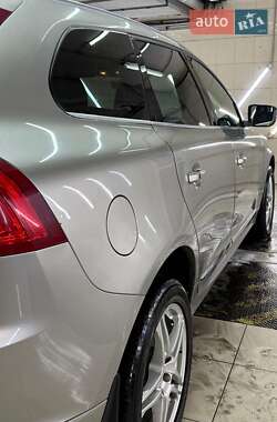 Внедорожник / Кроссовер Volvo XC60 2016 в 