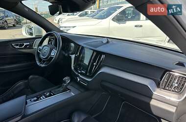Внедорожник / Кроссовер Volvo XC60 2018 в 