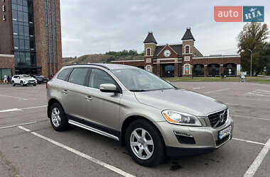 Внедорожник / Кроссовер Volvo XC60 2013 в Киеве