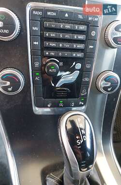 Внедорожник / Кроссовер Volvo XC60 2016 в 