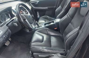 Внедорожник / Кроссовер Volvo XC60 2016 в 