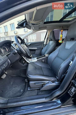 Внедорожник / Кроссовер Volvo XC60 2009 в 