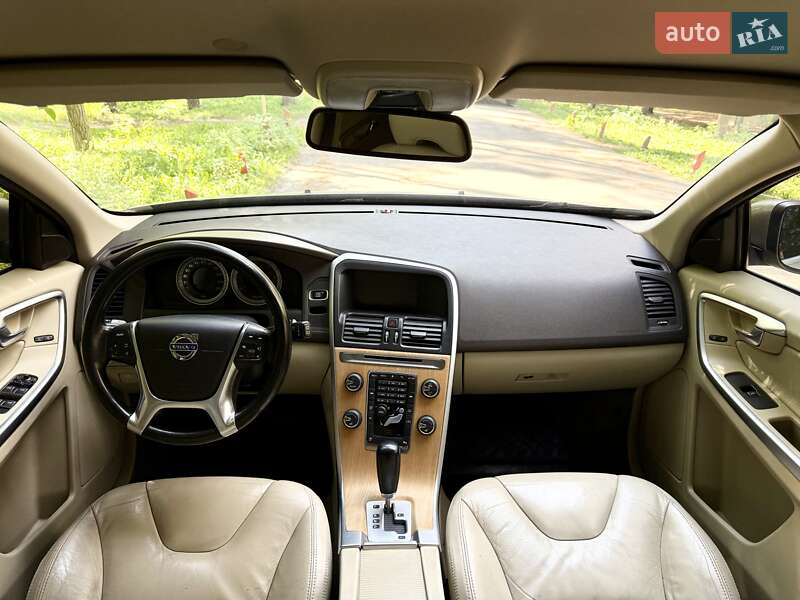 Внедорожник / Кроссовер Volvo XC60 2012 в Киеве
