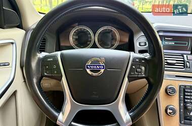 Внедорожник / Кроссовер Volvo XC60 2012 в 