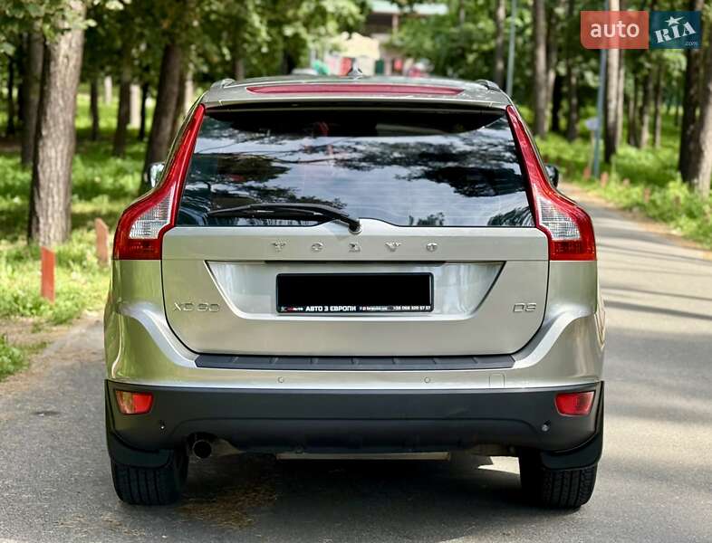 Внедорожник / Кроссовер Volvo XC60 2012 в Киеве