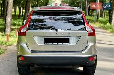 Внедорожник / Кроссовер Volvo XC60 2012 в 