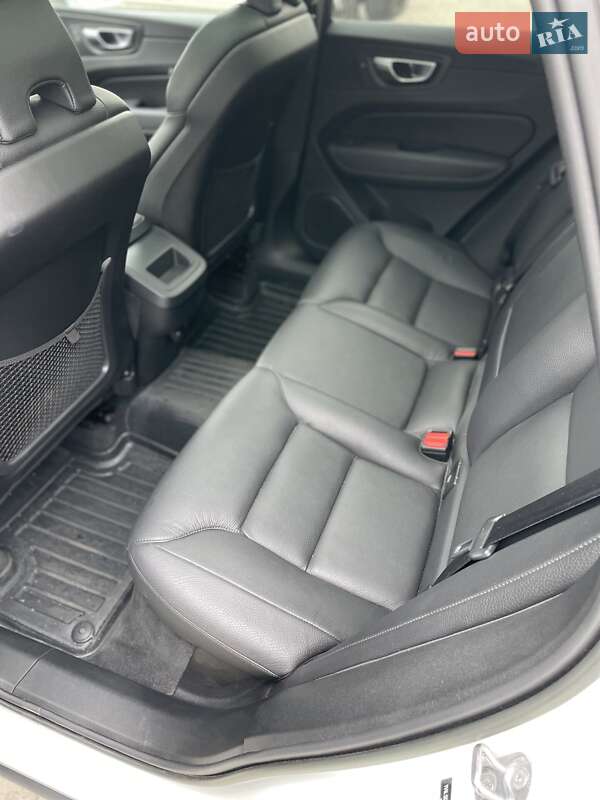 Внедорожник / Кроссовер Volvo XC60 2022 в Днепре