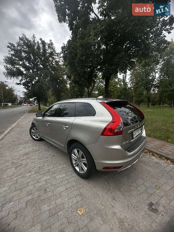 Внедорожник / Кроссовер Volvo XC60 2015 в Киеве