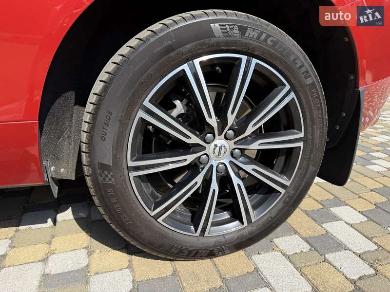 Внедорожник / Кроссовер Volvo XC60 2020 в Днепре