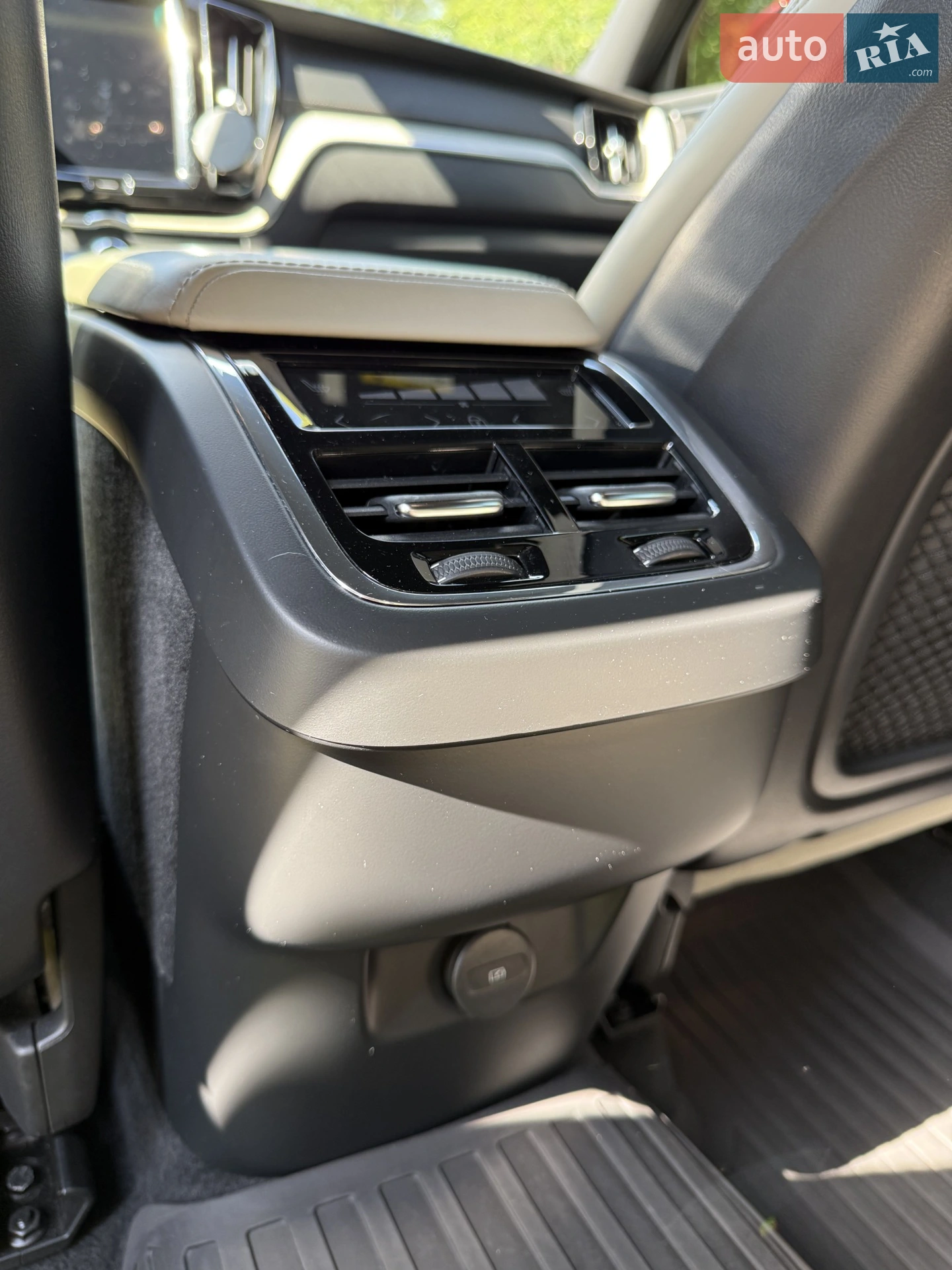 2020 Volvo XC60 - мініатюра 16