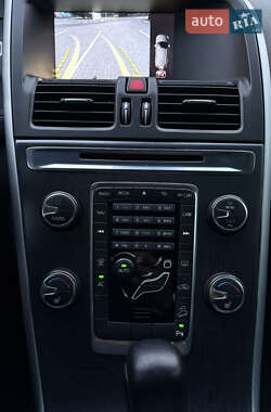 Внедорожник / Кроссовер Volvo XC60 2011 в 