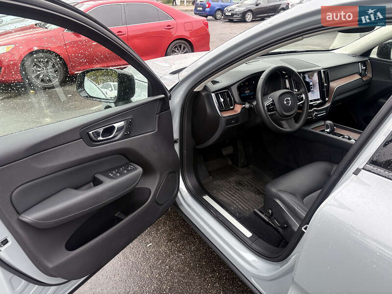Позашляховик / Кросовер Volvo XC60 2023 в Дніпрі фото 14 Позашляховик / Кросовер Volvo XC60 2023 в Дніпрі