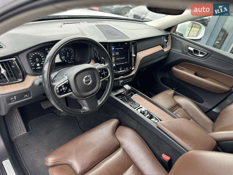 Внедорожник / Кроссовер Volvo XC60 2018 в Ровно
