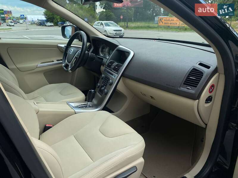 Внедорожник / Кроссовер Volvo XC60 2011 в Киеве