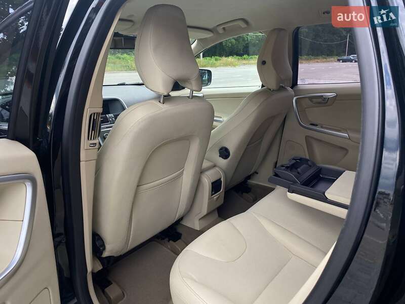Внедорожник / Кроссовер Volvo XC60 2011 в Киеве