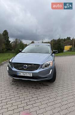 Внедорожник / Кроссовер Volvo XC60 2017 в 