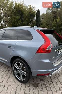Внедорожник / Кроссовер Volvo XC60 2017 в 