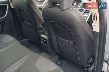 Внедорожник / Кроссовер Volvo XC60 2010 в 