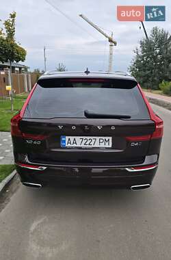 Внедорожник / Кроссовер Volvo XC60 2018 в 