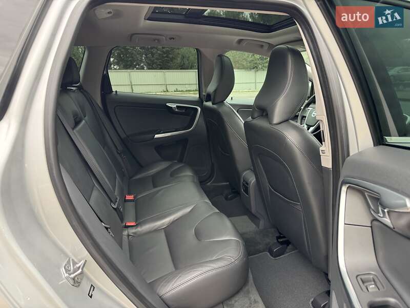 Внедорожник / Кроссовер Volvo XC60 2016 в Луцке