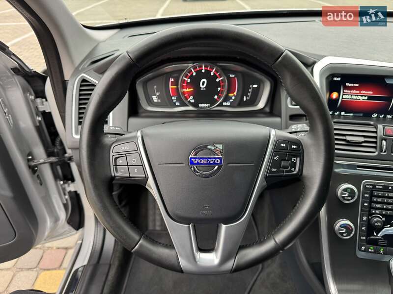 Внедорожник / Кроссовер Volvo XC60 2016 в Луцке
